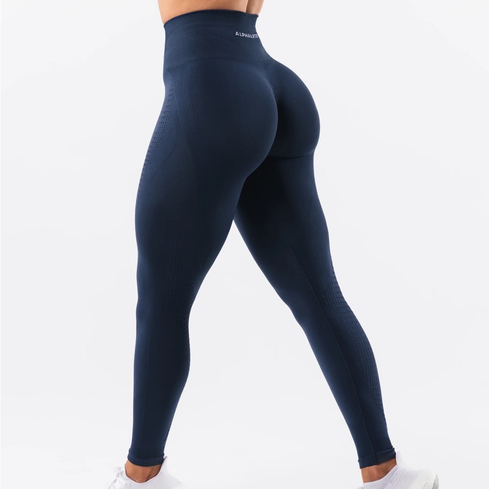 Alphalete Amplify legging in Navy blue